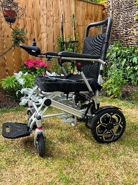 Electric wheelchair 