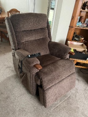 Dual rise and recline chair