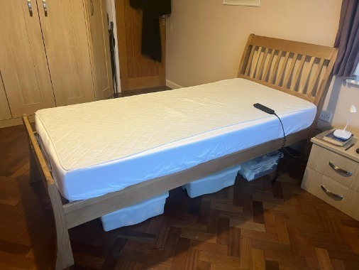 Harlech 3ft Single Adjustable Bed (Oak)
