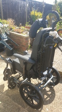 Passive wheelchair with seat and backrest tilting mechanisms