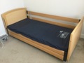 Electric profiling bed