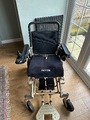 Foldable electric wheelchair 