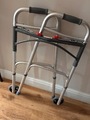 Folding zimmer frame 