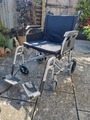 Heavy duty folding wheelchair