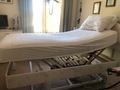Electric mobility bed