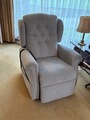 Riser recliner chair
